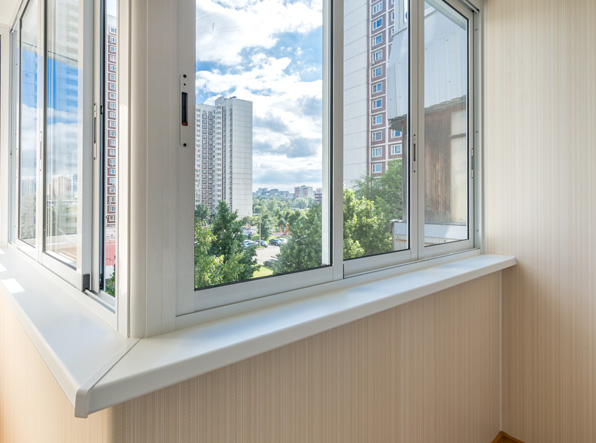 Преимущества остекления балкона алюминиевым профилем